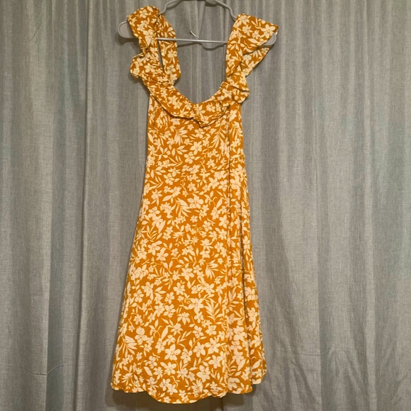 Old Navy Dresses & Skirts - Burnt orange and white flowered dress